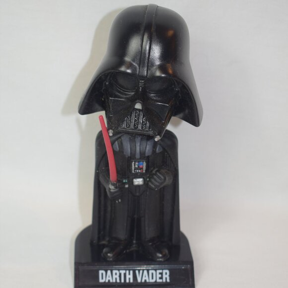 2008 Funko Wacky Wobble Bobble Head Darth Vader - Picture 1 of 6